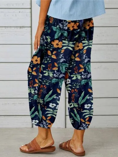 Chic Printed Tie-Detail Cropped Pants