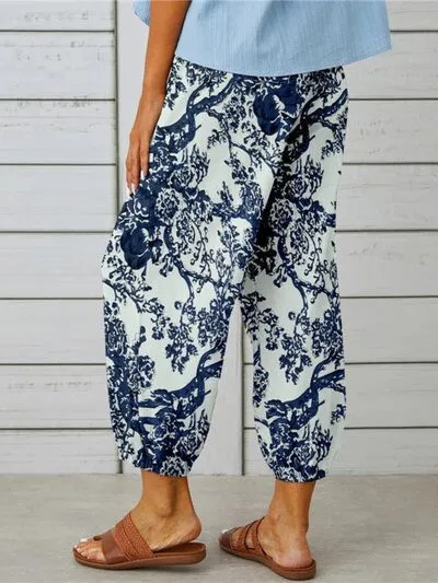 Chic Printed Tie-Detail Cropped Pants