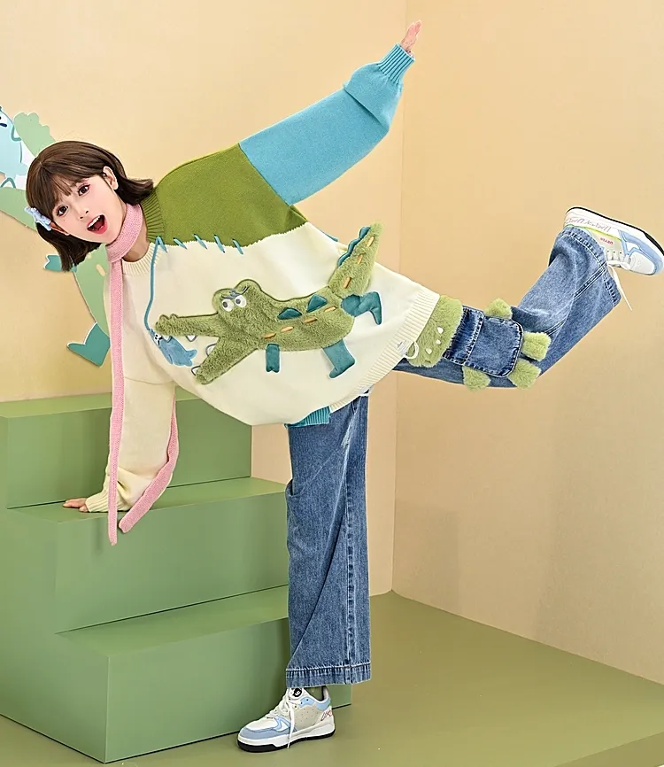 Cute 3D Cartoon Crocodile Embroidery Straight-leg Jeans