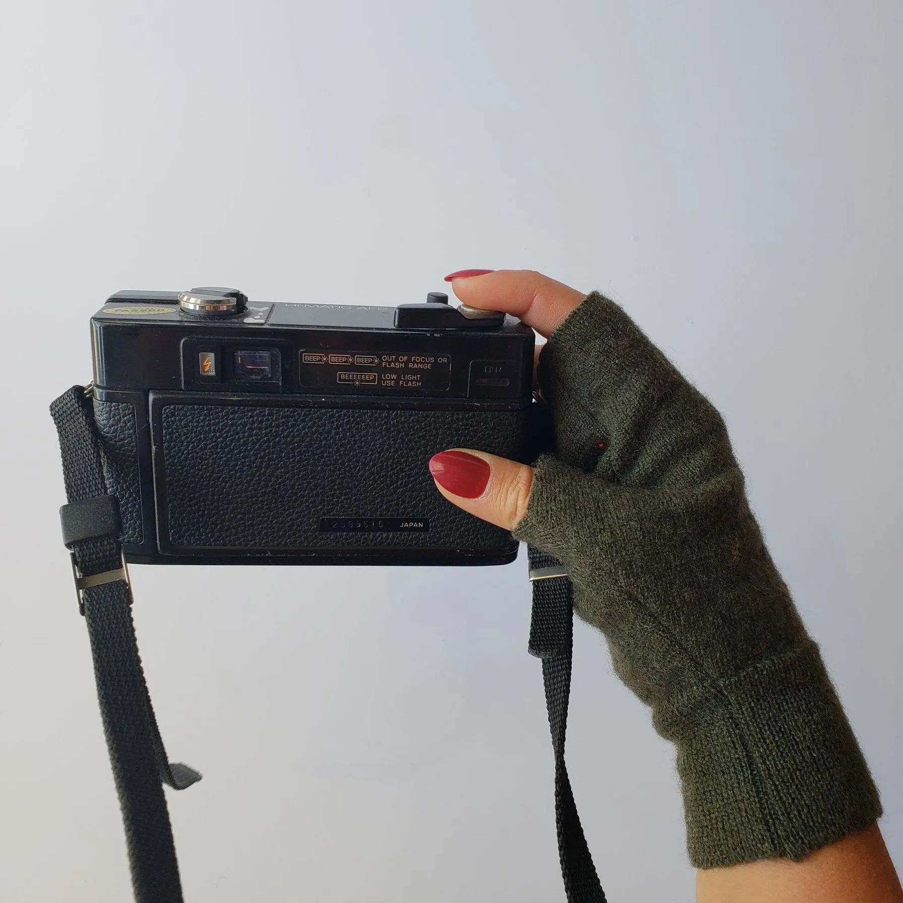 Fingerless Mittens | Dark Plum & Black