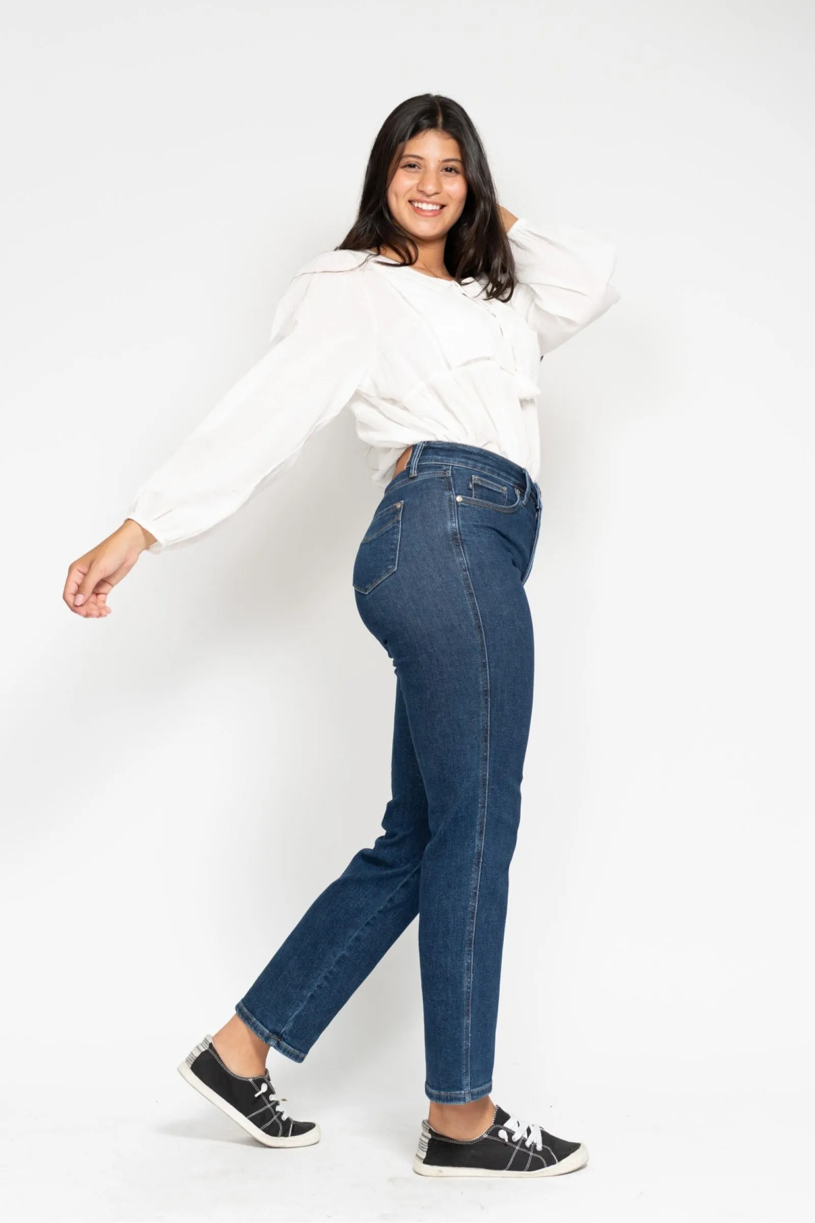 Judy Blue Tummy Control Classic Straight Jeans