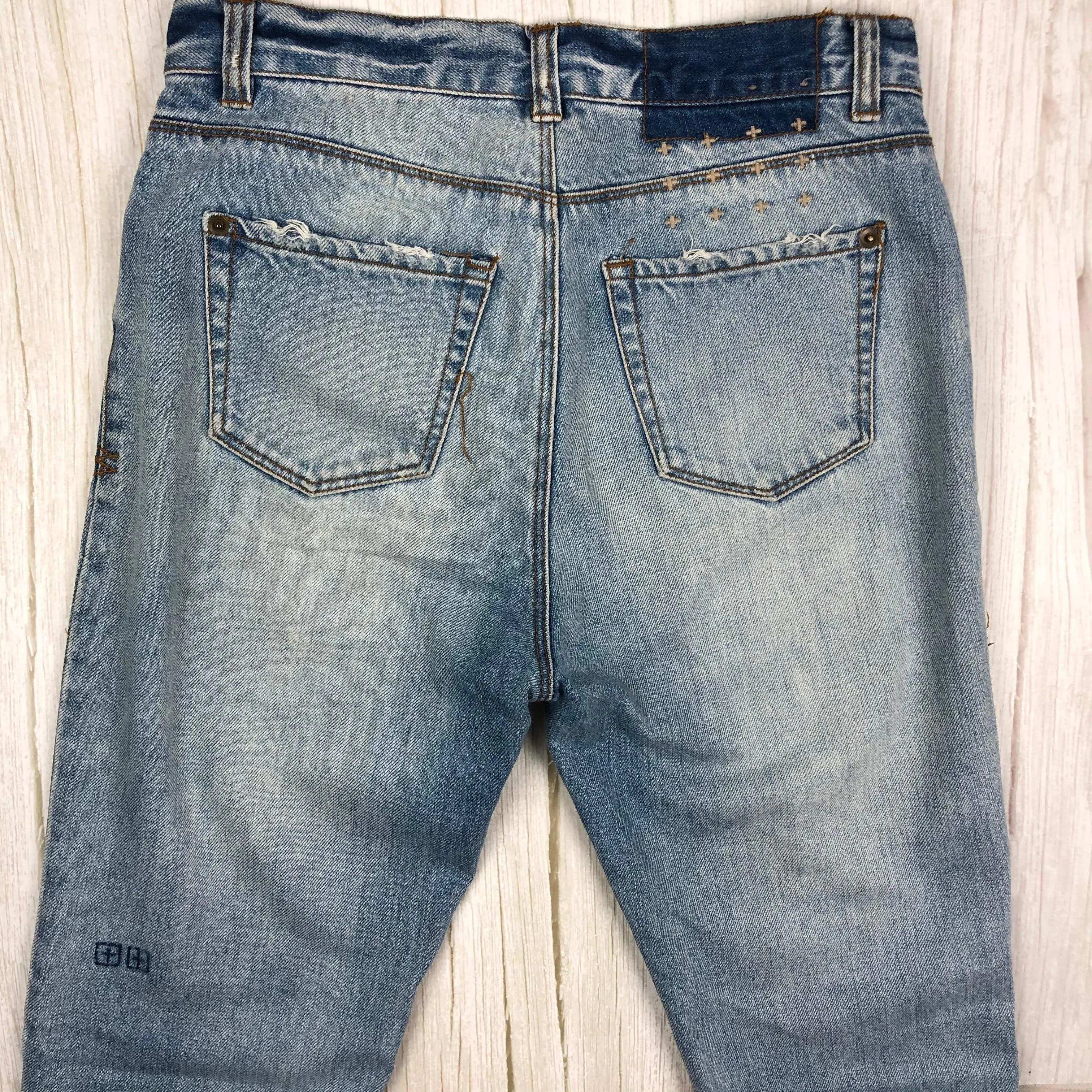 Tsubi Light Wash ‘Slim Straighties’ Busted Knee Jeans- Size 24"